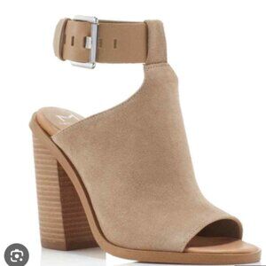 Marc Fisher MLVashi Ankle Strap Sandals in Beige, Size 8M